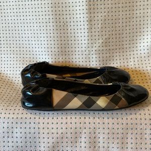 Burberry Canvas and Parent flats. 7.5 Very Good Condition